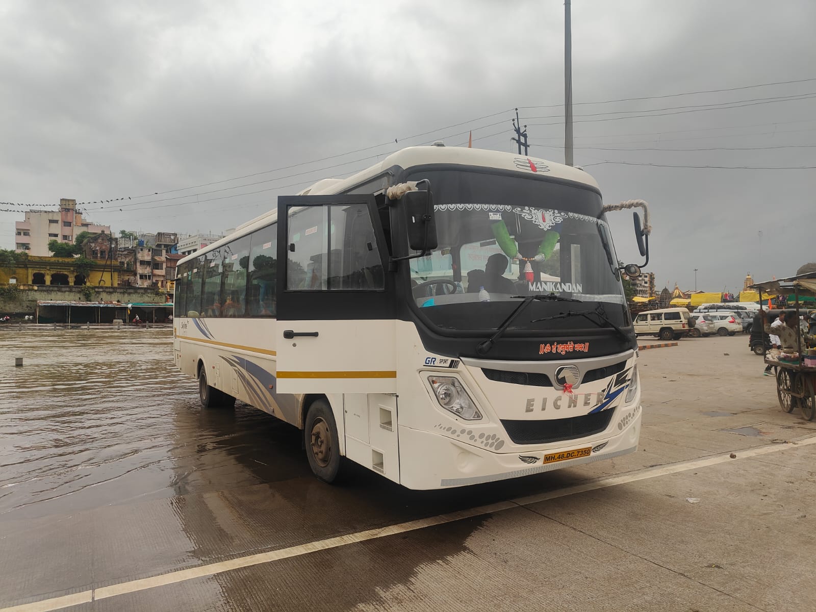 Corporate Bus